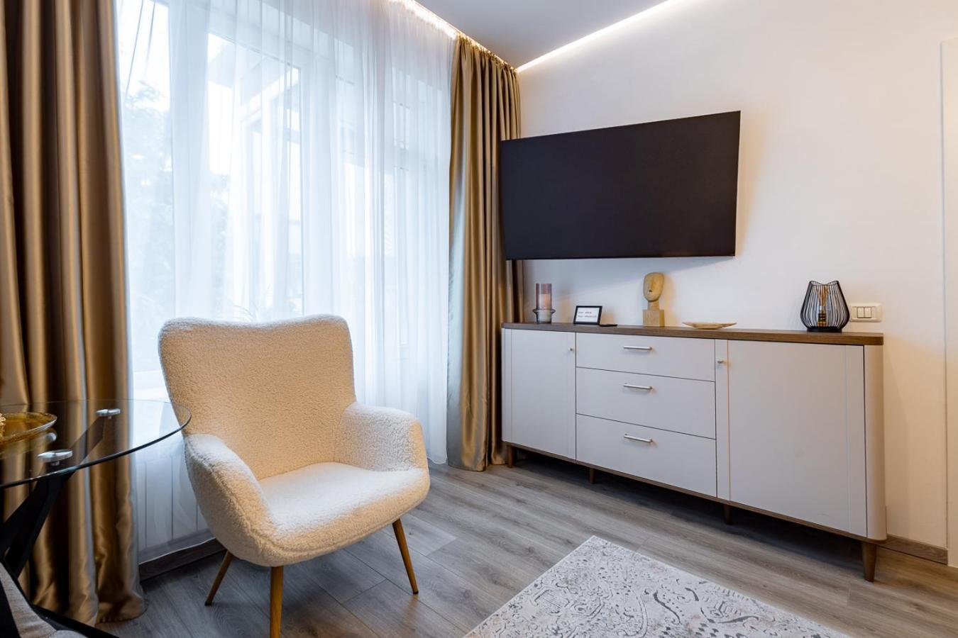 Cozy Studio In Center By Mm Host * Braşov